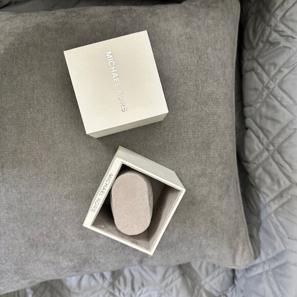 Michael Kors Empty Watch Box - Picture 2 of 7